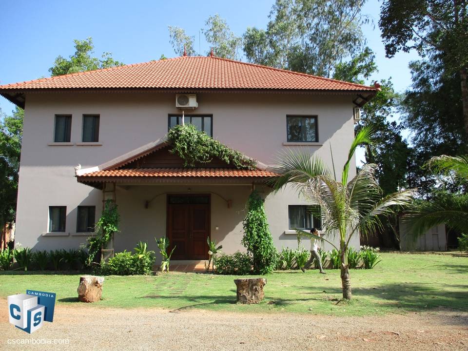 5 Bedroom House in lush gated community with Pool for Rent in Krous Village, Siem Reap