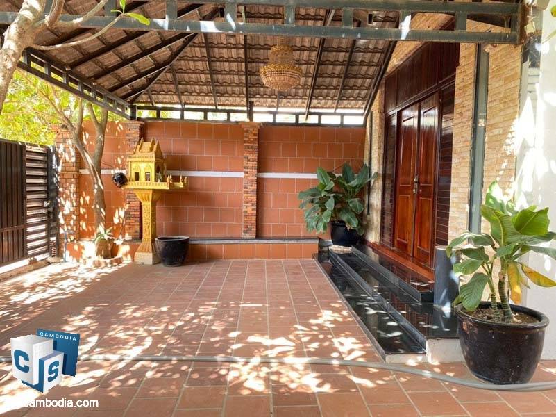 Three Bedroom Villa For Rent In Svay Dangkum-Siem Reap